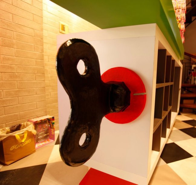 226029_252906684734561_460057_n